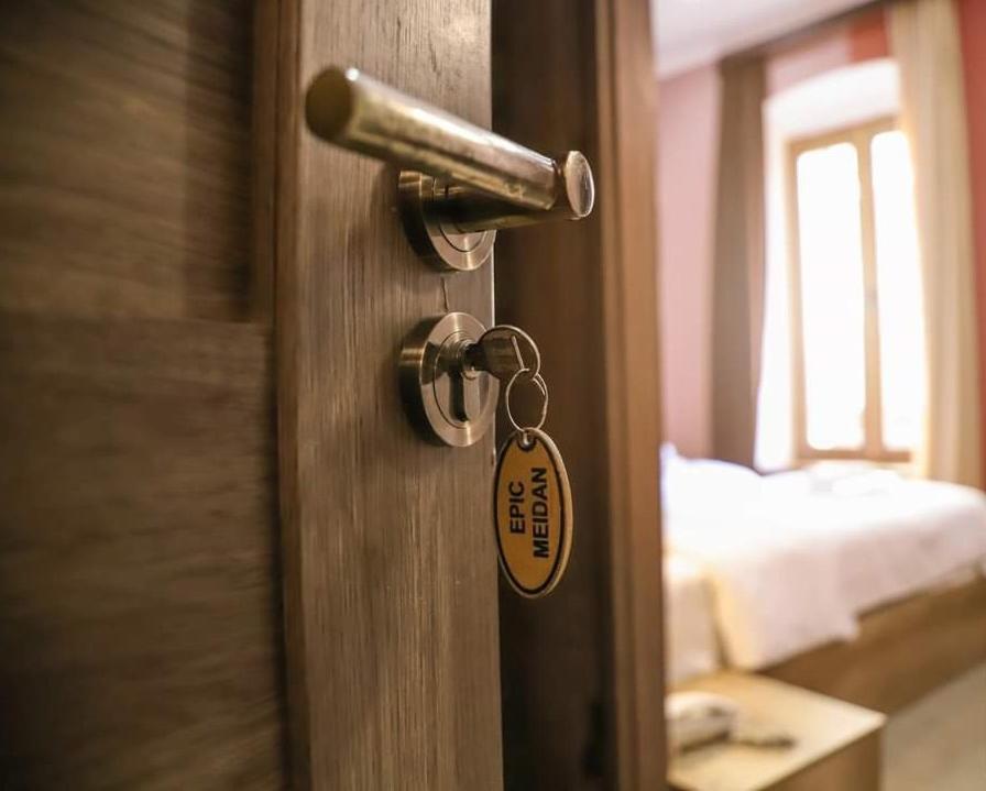 Epic Meidan Hotel Tbilisi Bagian luar foto