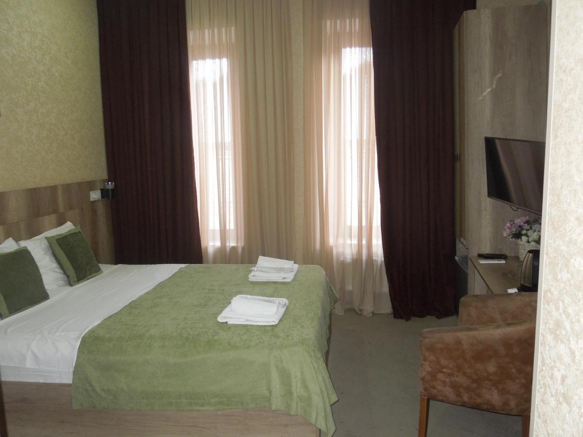 Epic Meidan Hotel Tbilisi Bagian luar foto