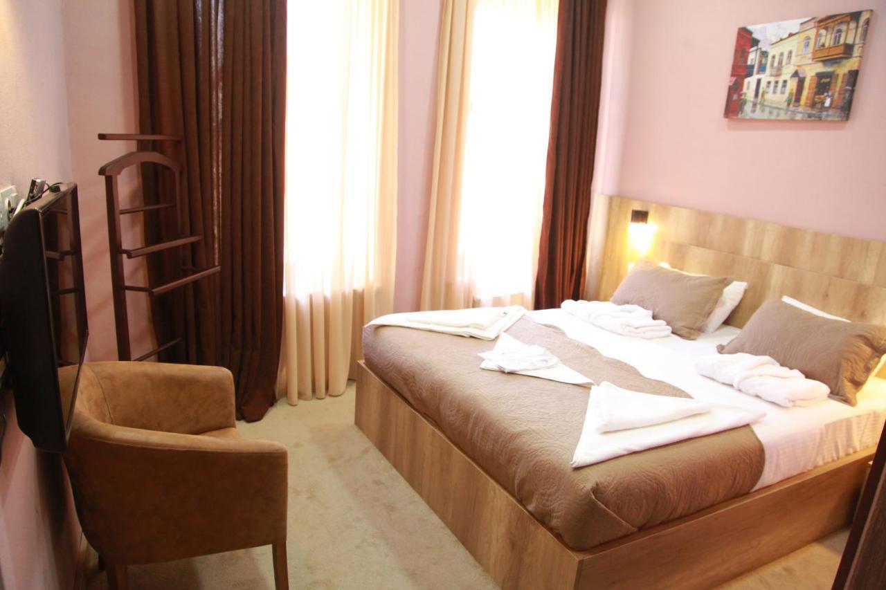 Epic Meidan Hotel Tbilisi Bagian luar foto