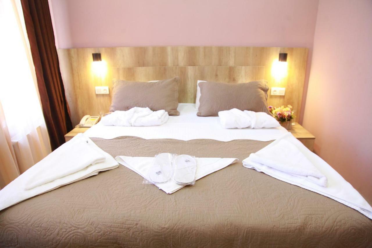 Epic Meidan Hotel Tbilisi Bagian luar foto