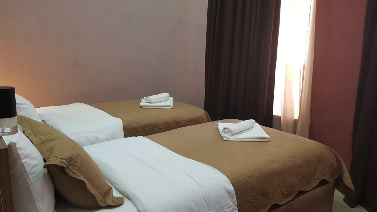 Epic Meidan Hotel Tbilisi Bagian luar foto